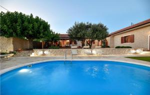 Nice Home In Lisicic With Wifi