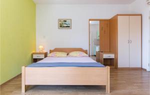 Apartment Makarska With Sea View 294