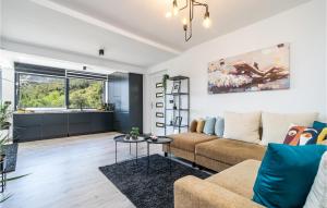 Beautiful Home In Trstenik With Kitchen 