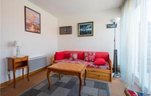 1 Bedroom Awesome Apartment In Royan