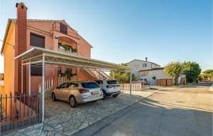 Nice Apartment In Sveti Filip I Jakov