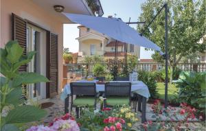 2 Bedroom Cozy Apartment In Pula