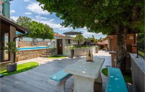 Lovely Home In Gabonjin With Kitchen