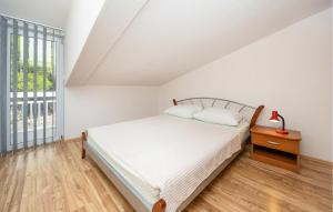 Apartment Vojskovo Iii