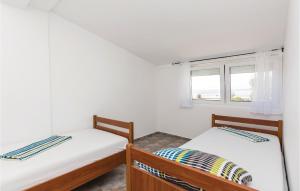 Two-Bedroom Apartment In Vir