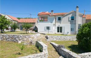 Awesome Apartment In Podgrade