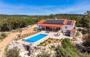 Stunning Home In Kampor