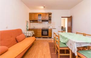 Nice Home In Sukosan With Kitchen