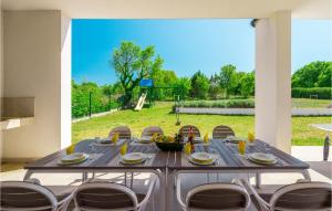 Holiday Home Stokovci 54