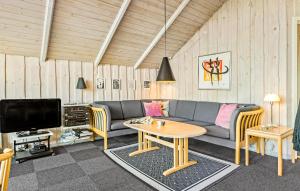 Beautiful Home In Bogense With Kitchen