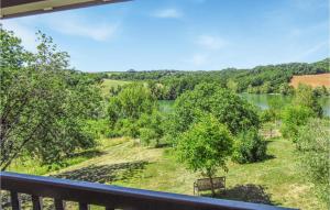 2 Bedroom Nice Home In Saint-Salvy