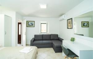 Stunning Home In Slano With Wifi