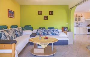 Two-Bedroom Holiday Home In Betiga