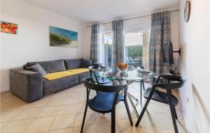 Lovely Apartment In Banjole With Wifi 