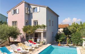 Cozy Apartment In Banjole With Kitchen