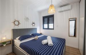 Cozy Apartment In Dramalj With Wifi