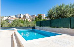 Lovely Apartment In Podstrana With Wifi