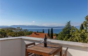 Gorgeous Apartment In Njivice With Wifi