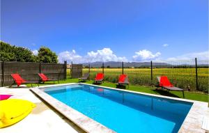 Gorgeous Home In Cléon Dandran