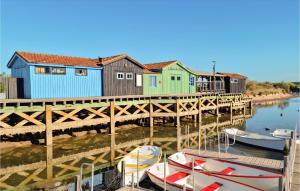 Maisons de vacances 2 Bedroom Cozy Home In Royan : photos des chambres