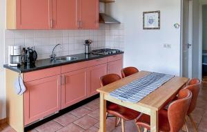 Amazing Home In De Moer