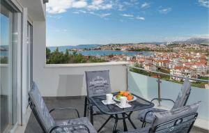 4 Bedroom Amazing Home In Podstrana