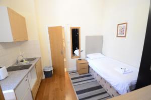 Budget Single Room room in Amber Residence Aparthotel