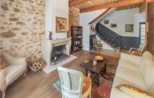 Maisons de vacances Lovely Home In Cazouls-Les-Beziers : photos des chambres