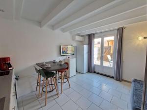 Maison rénovée avec piscine, parking privé et proche plage à Marseillan - FR-1-387-185