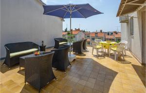 Beach Front Apartment In Pula With Wifi