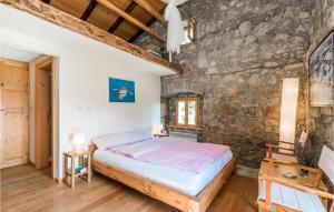 2 Bedroom Beautiful Home In Poljane 