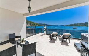 3 Bedroom Nice Apartment In Marina