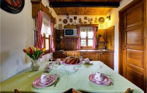 Gorgeous Home In Jakovlje With Sauna 