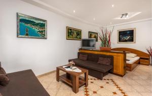 Cozy Apartment In Selce With Wifi