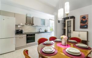 4 Bedroom Stunning Home In Kucice