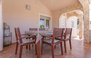 Three-Bedroom Holiday Home Betiga With A Fireplace 02