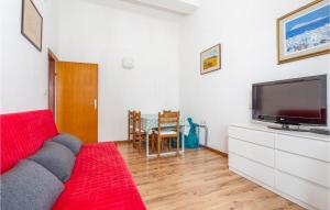 Nice Apartment In Pinezici With Wifi