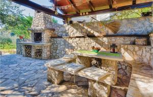 Cozy Home In Pobri With House Sea View