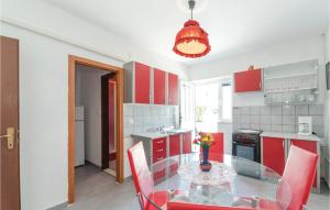 Lovely Apartment In Kustici With Wifi