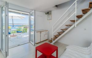 2 Bedroom Cozy Home In Jadranovo