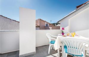 1 Bedroom Nice Apartment In Vrbnik