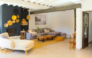 Maisons de vacances Nice Home In Pernes-Les-Fontaines : photos des chambres