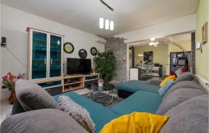 Two-Bedroom Apartment In Bibinje