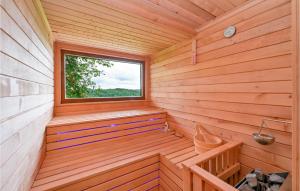 Stunning Home In Donja Poljana