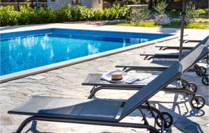 Lovely Home In Gruda With Wifi