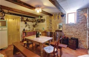 Nice Home In Vidovici With Wifi