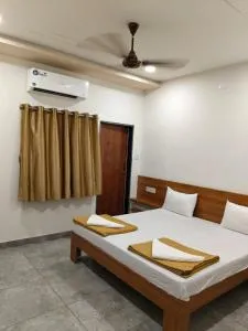 Ayodhya Bhavan - Near Dwarka Railway Station & Shree Dwarkadhish Temple - Dwarka