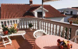 Two-Bedroom Apartment In Srima