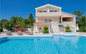 Three-Bedroom Holiday Home In Zagvozd - Zagvozd