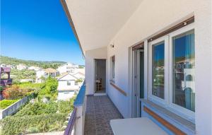 2 Bedroom Amazing Apartment In Slatine 